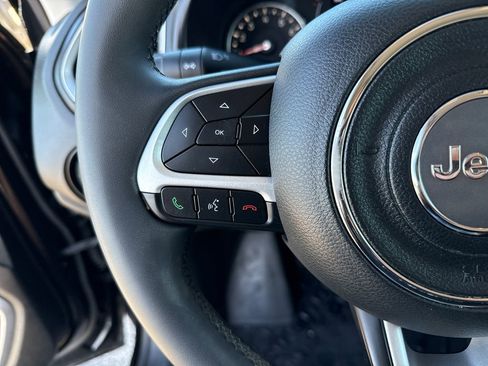 Used 2018 Jeep Renegade Latitude w/ Trailer Tow Group image 15