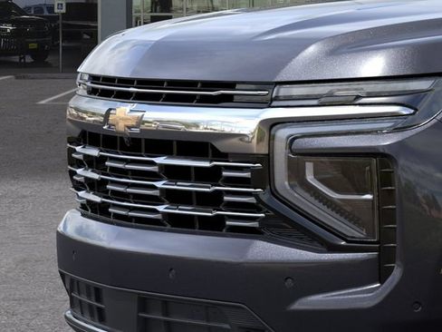 New 2026 Chevrolet Suburban Premier w/ Sun And Tow Package AWD/4WD image 13