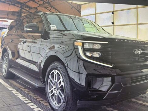 Certified 2025 Ford Expedition Max Active image 1