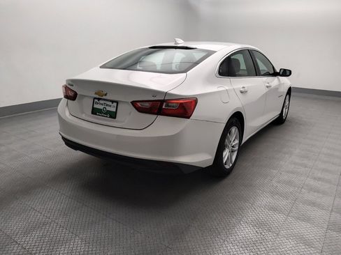 Used 2017 Chevrolet Malibu LT FWD image 7