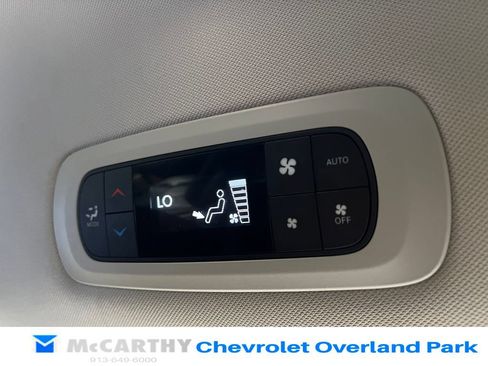 Used 2024 Chrysler Pacifica Touring-L FWD image 34