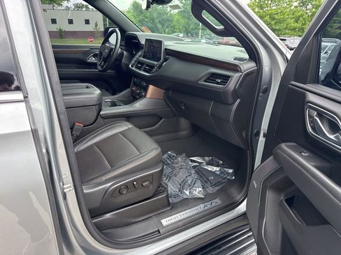 Used 2023 Chevrolet Tahoe High Country AWD/4WD image 10