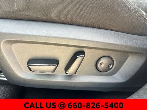 Used 2024 Nissan Rogue SV AWD/4WD image 13