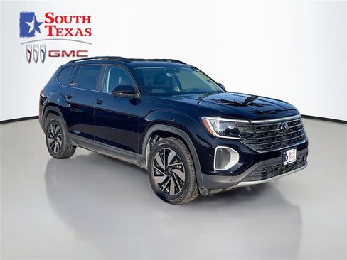 Used 2024 Volkswagen Atlas SE image 1