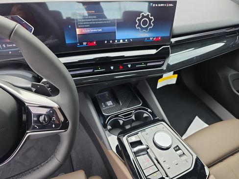 New 2026 BMW 530i xDrive w/ Premium Package image 18