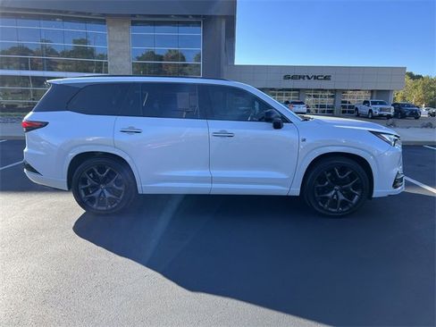 Used 2024 Lexus TX 500h AWD image 2