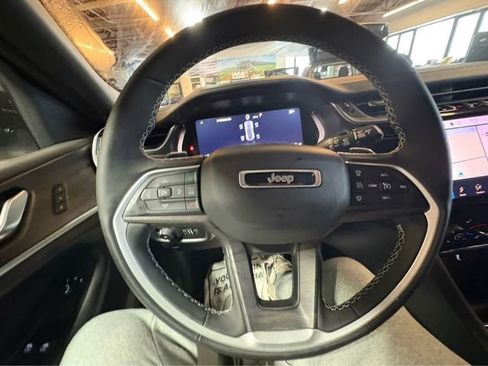 New 2025 Jeep Grand Cherokee Limited w/ Black Appearance Package AWD/4WD image 19