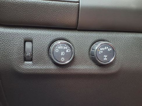 Used 2018 GMC Canyon SLT w/ Driver Alert Package image 19