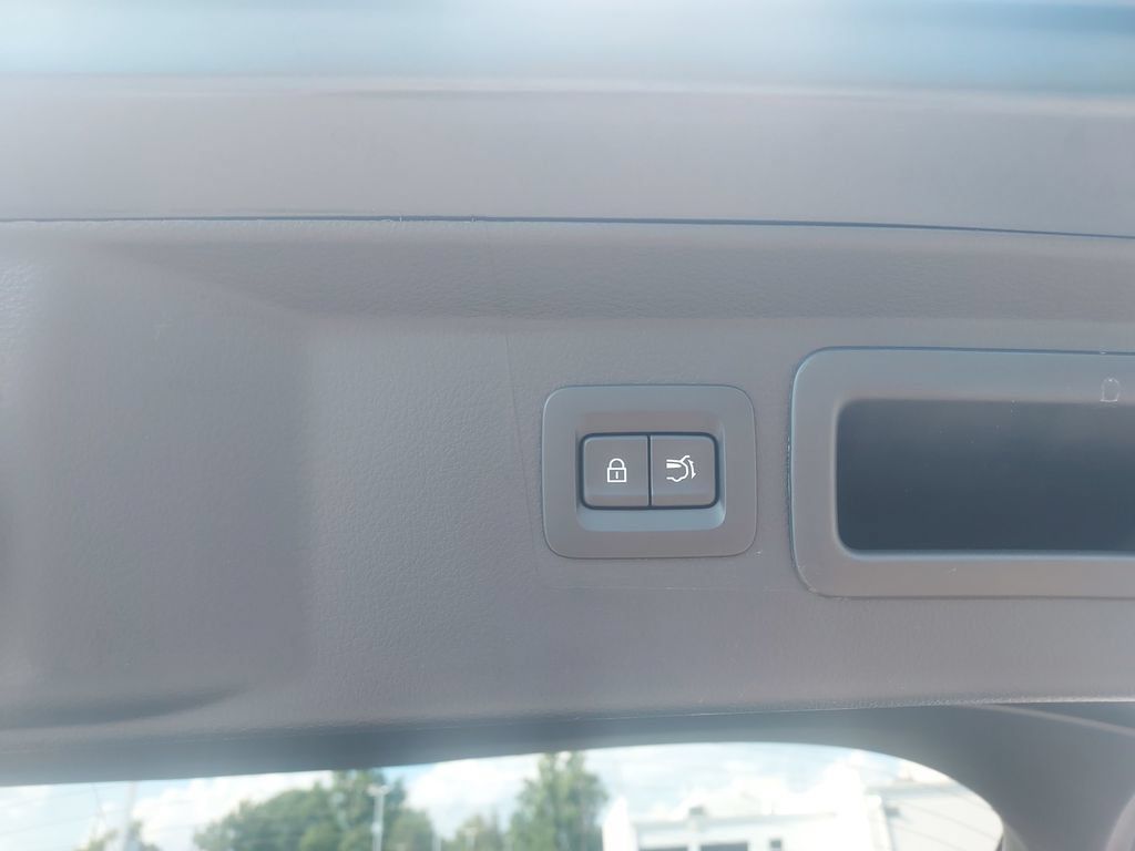 Used 2025 MAZDA CX-50 AWD 2.5 S w/ Cargo Package image 32
