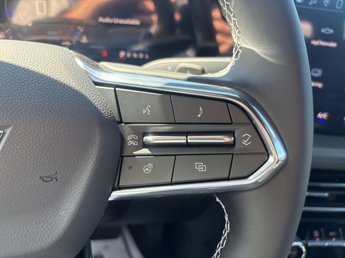 New 2026 Chevrolet Traverse LT w/ Midnight/Sport Edition FWD image 5