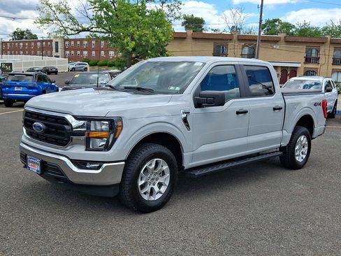 Used 2023 Ford F150 XLT AWD/4WD image 3