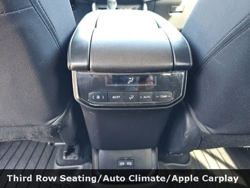 Used 2022 Toyota Highlander L image 27