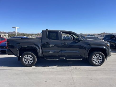Used 2024 Toyota Tacoma SR image 3