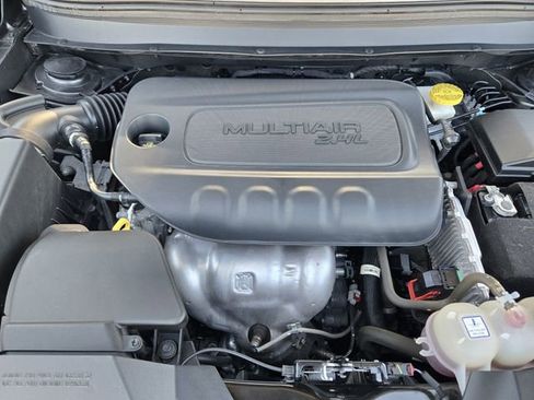 Certified 2023 Jeep Cherokee Altitude Lux image 31