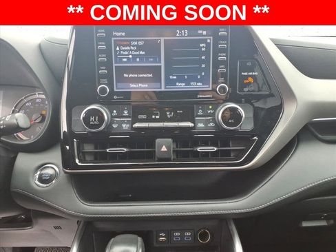 Used 2022 Toyota Highlander L image 23
