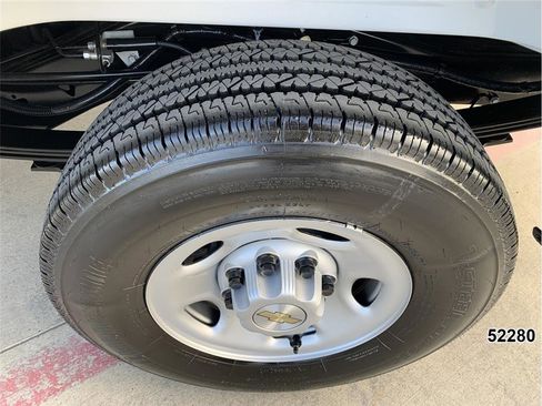 Used 2025 Chevrolet Express 2500 Extended w/ Communications Package image 22