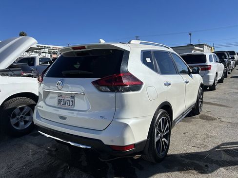 Used 2020 Nissan Rogue SL w/ Premium Package image 12