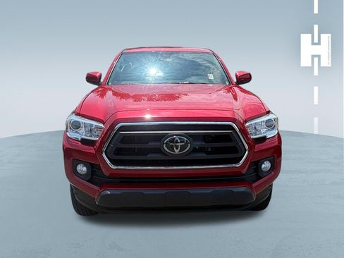 Used 2022 Toyota Tacoma SR5 RWD image 2
