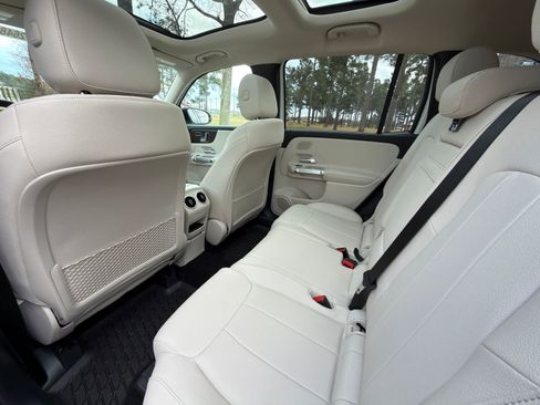 New 2026 Mercedes-Benz GLB 250 image 14