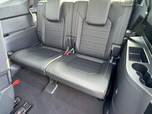 New 2026 Volkswagen Atlas SEL image 18