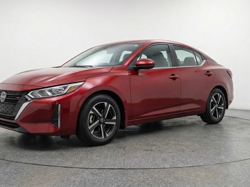 Used 2025 Nissan Sentra SV FWD image 3