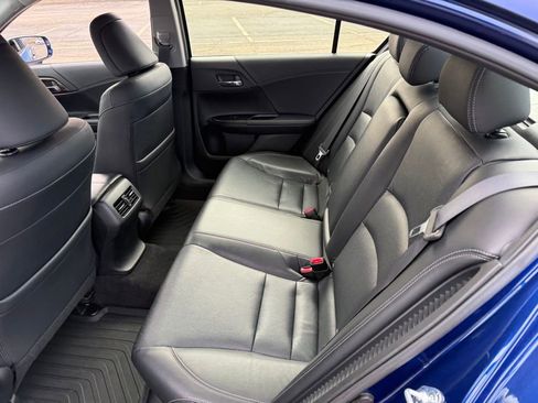 Used 2017 Honda Accord EX-L image 14