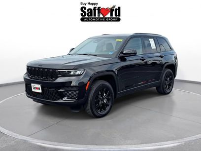 Used 2025 Jeep Grand Cherokee Altitude