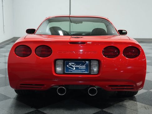 Used 1997 Chevrolet Corvette Coupe w/ Memory Pkg image 9