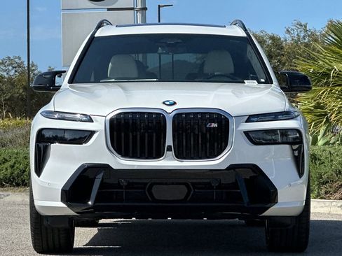 New 2026 BMW X7 M60i AWD/4WD image 8