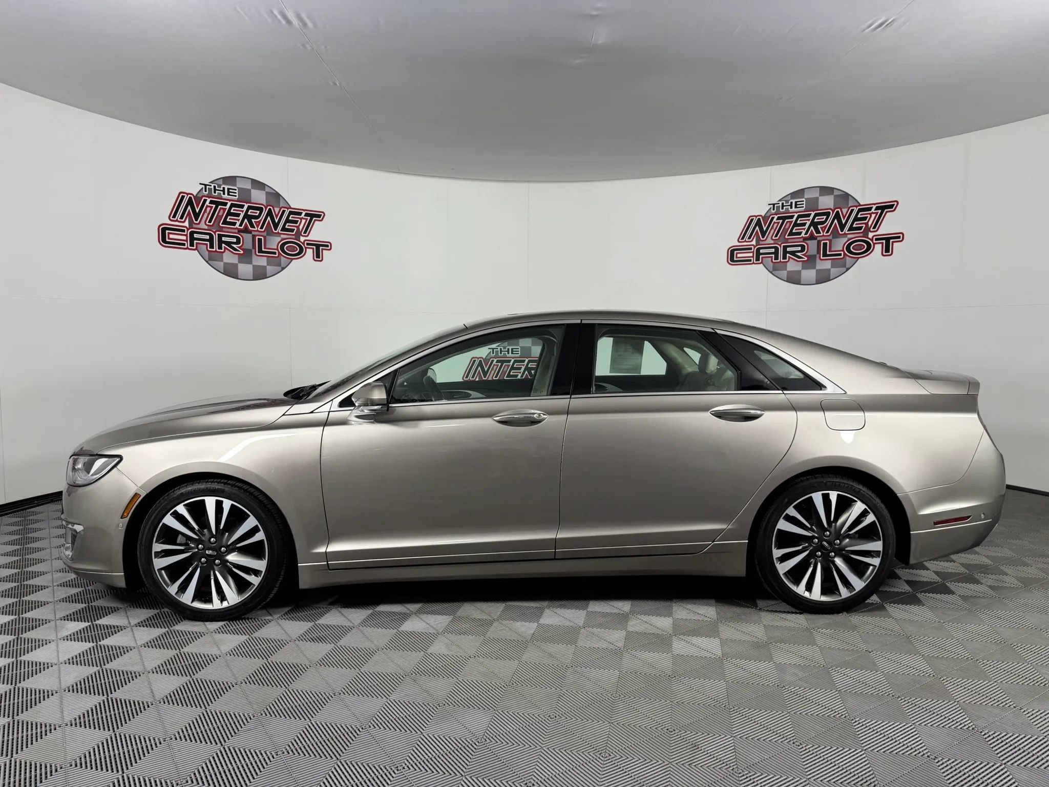 Used 2020 Lincoln MKZ Reserve FWD image 4