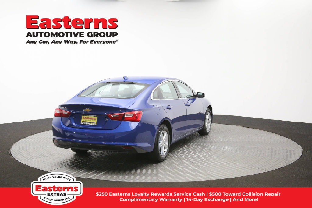 Used 2023 Chevrolet Malibu LT FWD image 40