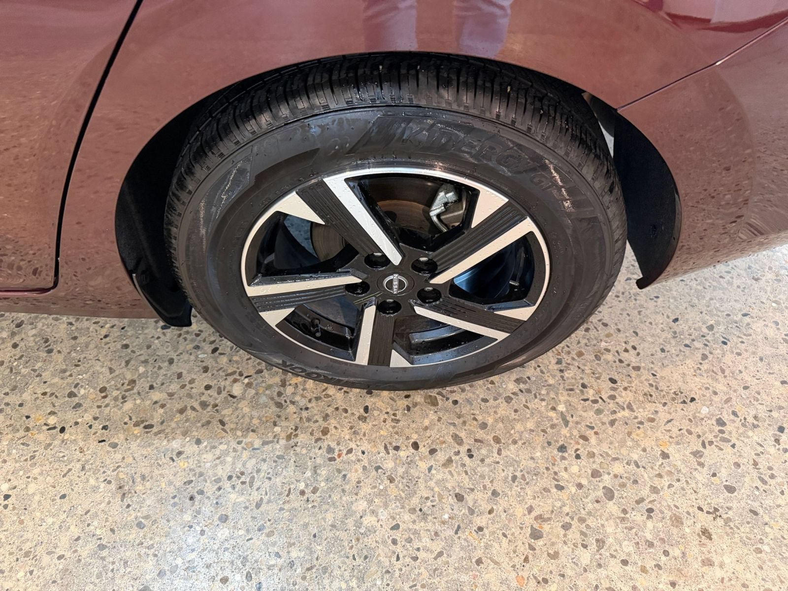 Used 2025 Nissan Sentra SV FWD image 28
