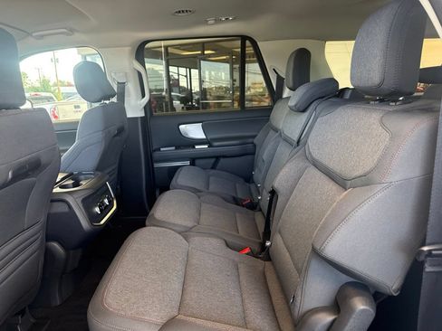 Used 2025 Ford Expedition Max Active AWD/4WD image 14