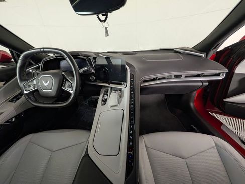 Used 2022 Chevrolet Corvette Stingray Preferred Cpe w/ Z51 Performance Package RWD image 17