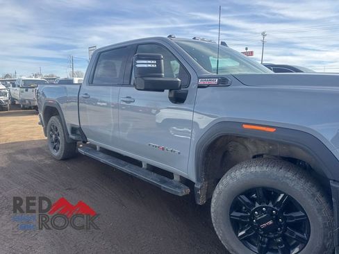 Used 2024 GMC Sierra 2500 AT4 AWD/4WD image 30