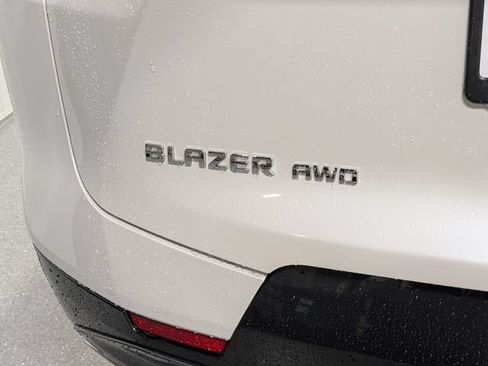 Certified 2023 Chevrolet Blazer Premier w/ Enhanced Convenience Package AWD/4WD image 5