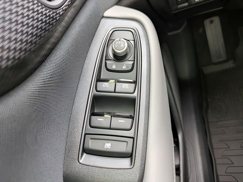 Used 2025 Subaru Outback Premium AWD/4WD image 22
