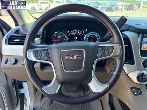 Used 2017 GMC Yukon SLT AWD/4WD image 24