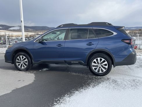Used 2021 Subaru Outback Premium image 7