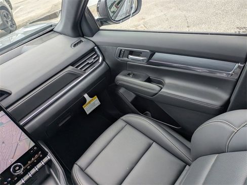 New 2026 GMC Terrain Elevation w/ Elevation Premium Package image 19