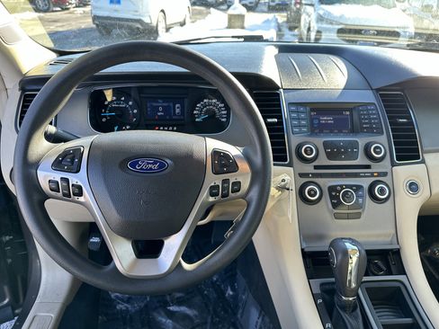 Used 2016 Ford Taurus SE image 18