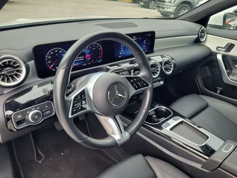 Used 2025 Mercedes-Benz CLA 250 image 21