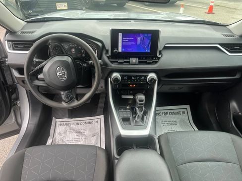 Used 2024 Toyota RAV4 XLE AWD/4WD image 17