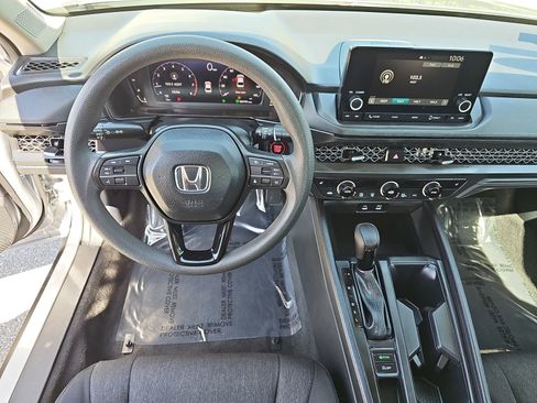Certified 2023 Honda Accord EX image 15