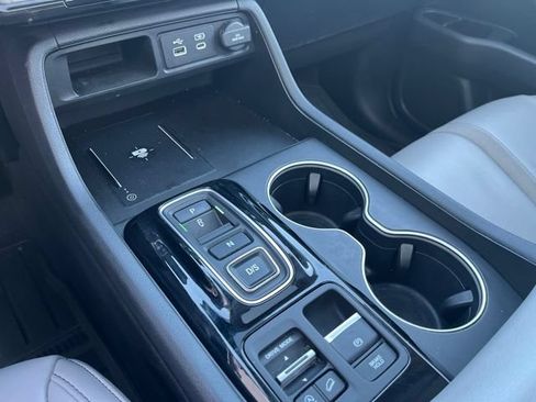 Used 2025 Honda Pilot Touring image 27