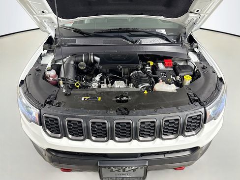 Used 2024 Jeep Compass Trailhawk image 35