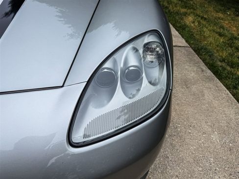 Used 2006 Chevrolet Corvette Convertible w/ Preferred Equipment Group RWD image 15