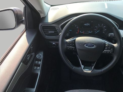 Used 2022 Ford Escape SE w/ Cold Weather Package AWD/4WD image 4