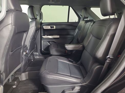 Used 2023 Ford Explorer Limited w/ Limited Technology Package AWD/4WD image 20
