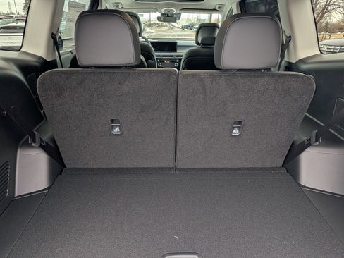 New 2026 Hyundai Ioniq 9 Limited image 6